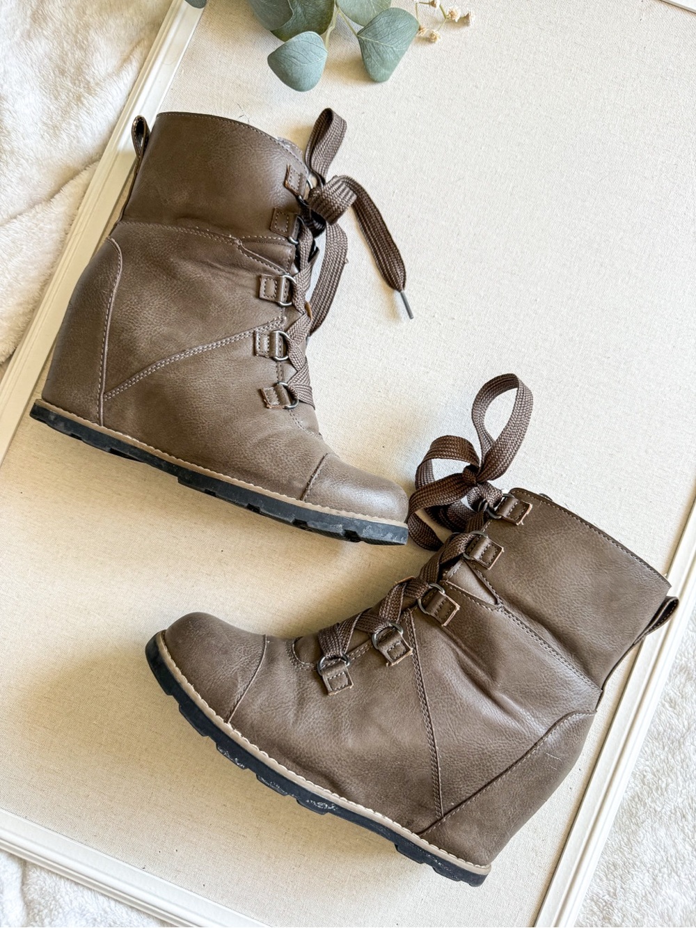 Universal Thread Brown Lace-Up Combat Boots Faux Fur Lined Size 9.5
